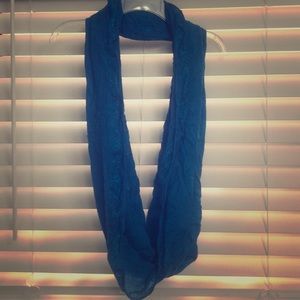 3/$15 SALE! Infinity scarf🧣